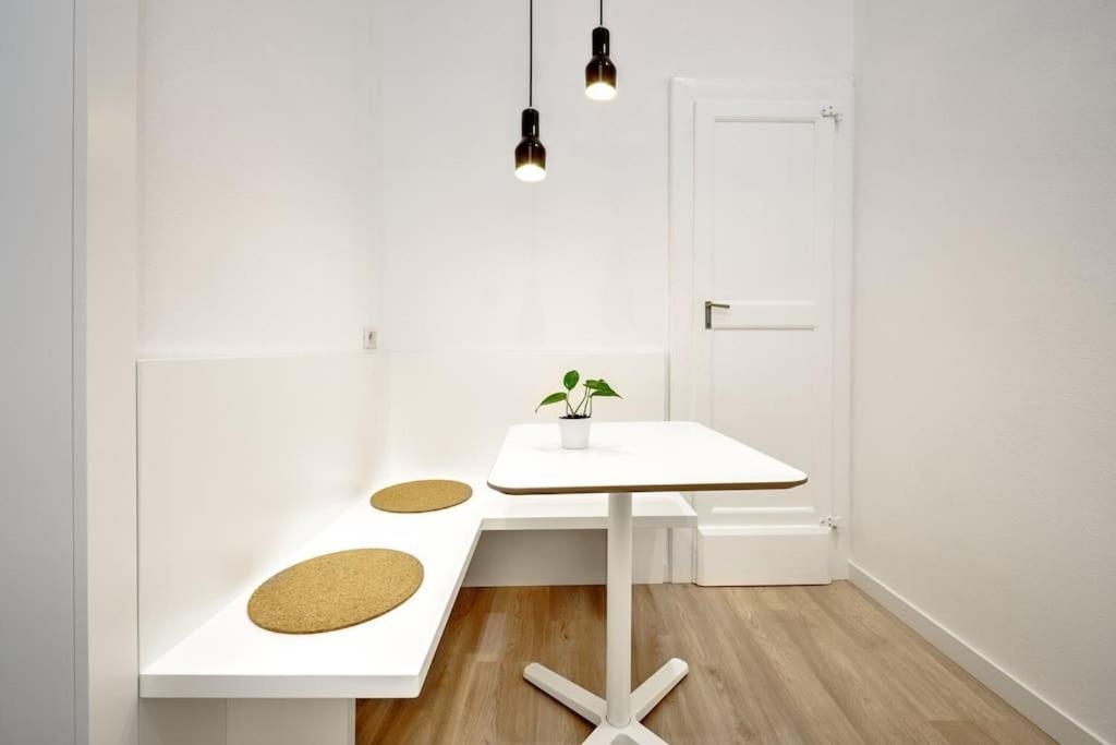 Apartment Vsg25 Nel Centro Di Cagliari Eksteriør billede