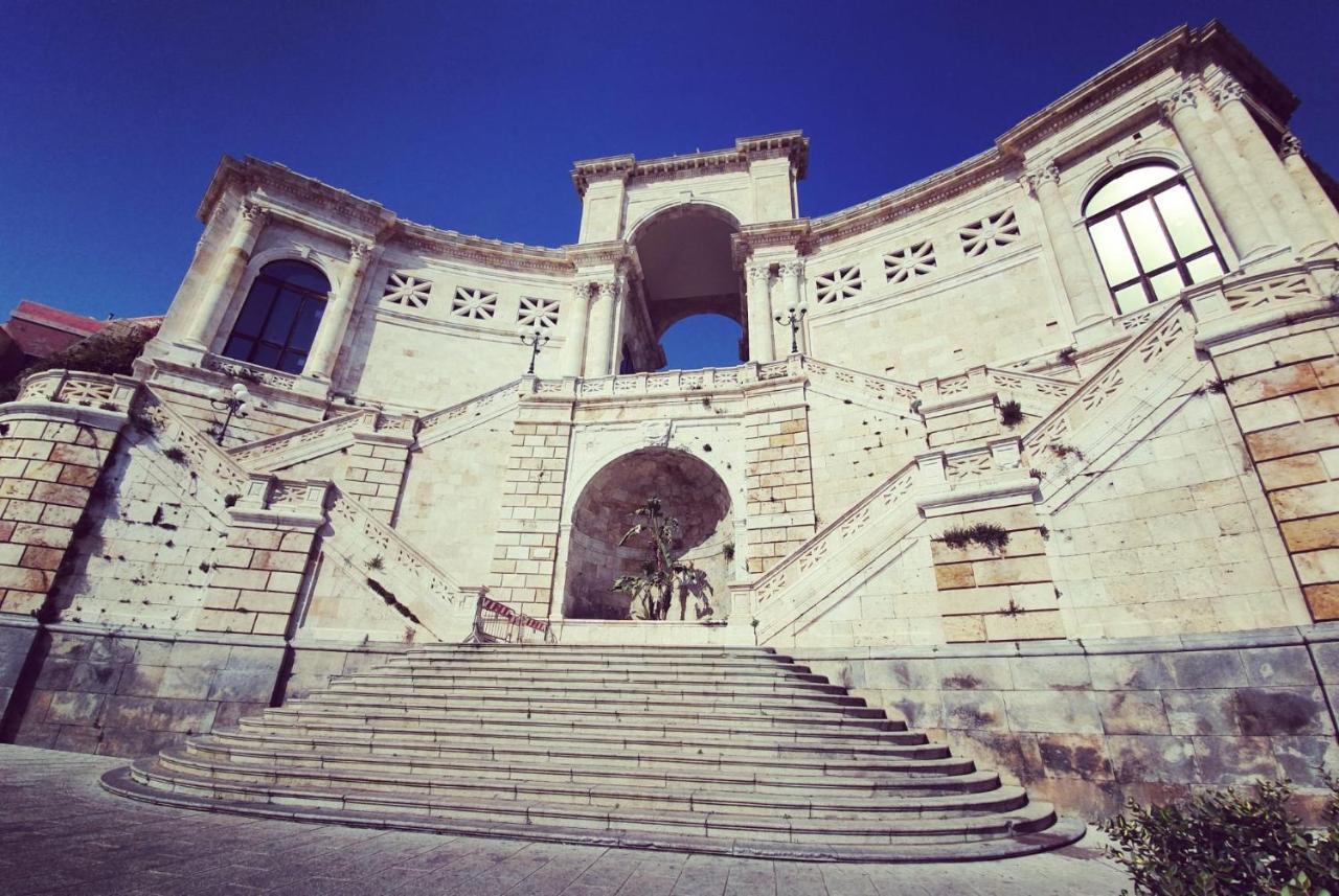 Apartment Vsg25 Nel Centro Di Cagliari Eksteriør billede